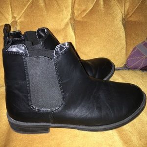 H&M Chelsea Boots